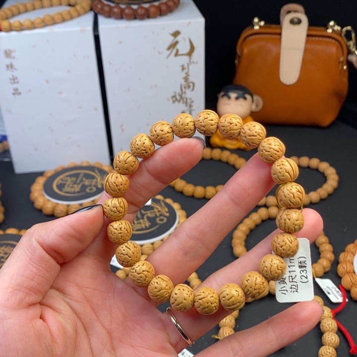 Y***桃核手串黄桃11 抛光（尺寸误差0.5之间）