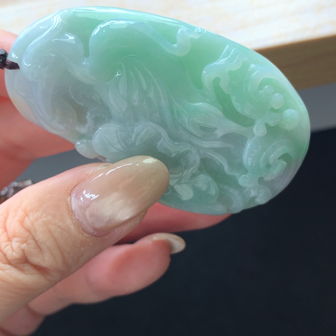 翡翠未镶嵌颈饰吊坠