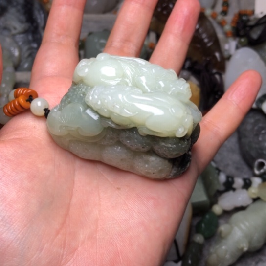 暴***)和田玉未镶嵌把件总价240