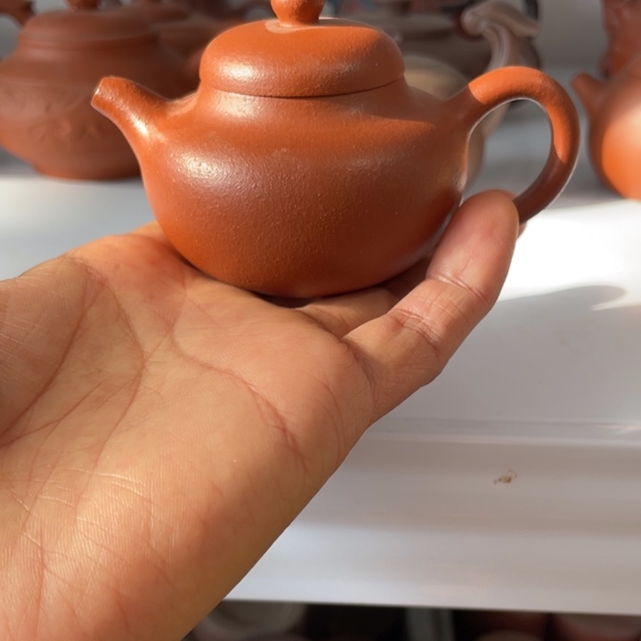 茶壶紫砂采泥：是用