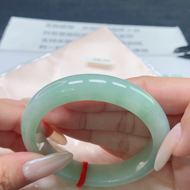 翡翠未镶嵌手镯5556