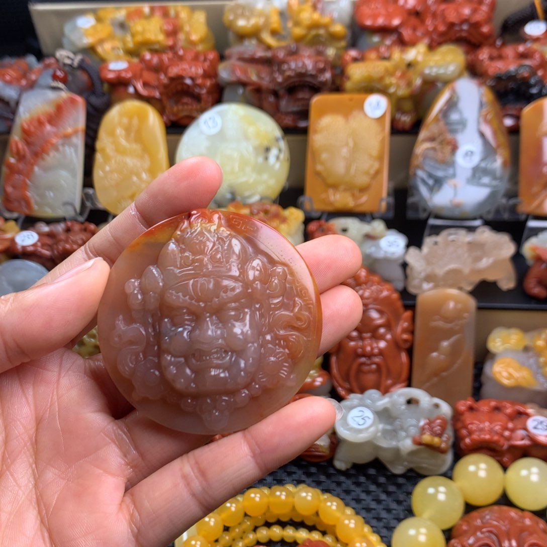 石英质玉（黄龙玉）挂件未镶嵌