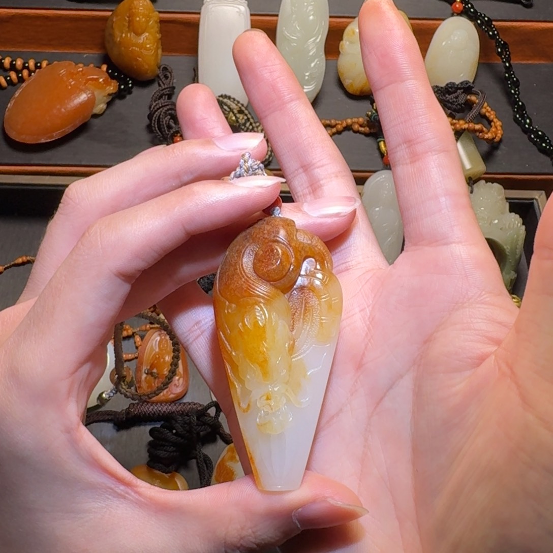 和田玉未镶嵌颈饰