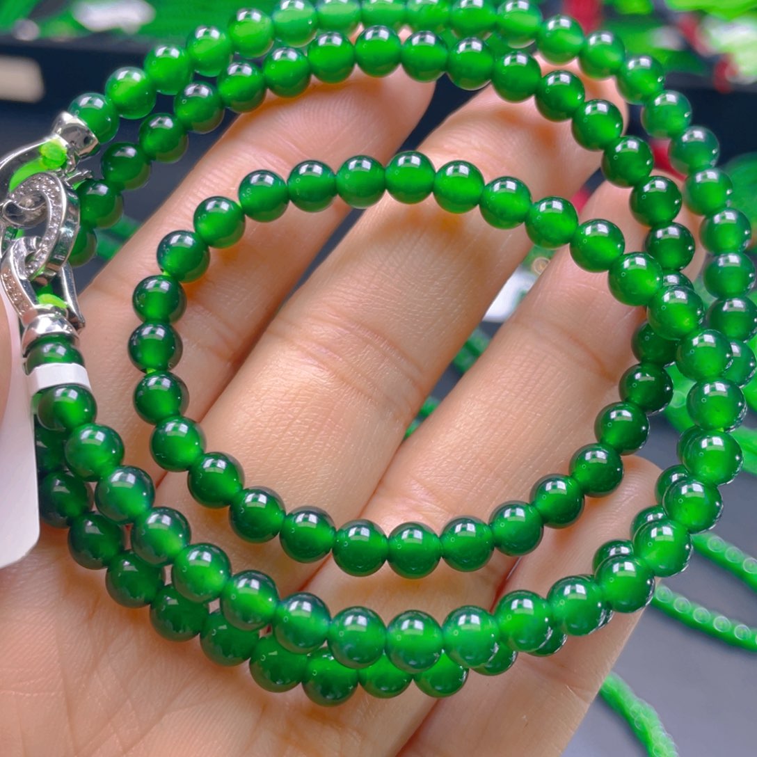 翡翠颈饰未镶嵌，1