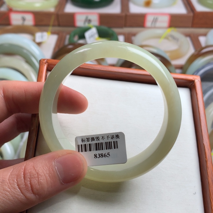 【闪购商品】和田玉手镯未镶嵌55.5