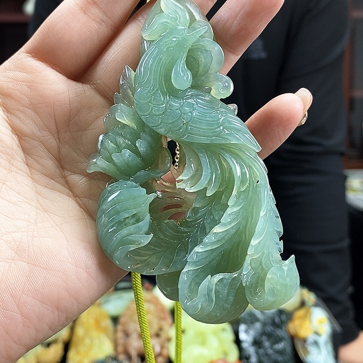 蛇纹石玉吊坠未镶嵌