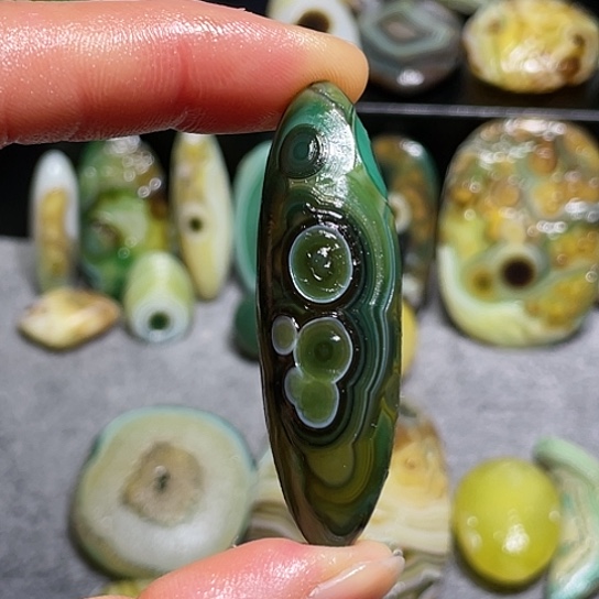 【闪购商品】玛瑙珠宝奇石未镶嵌蓝*苏