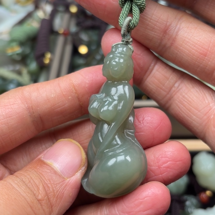 和田玉吊坠未镶嵌