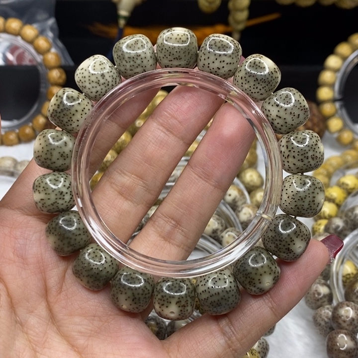 星月菩提吊坠L**t13糯冰绿