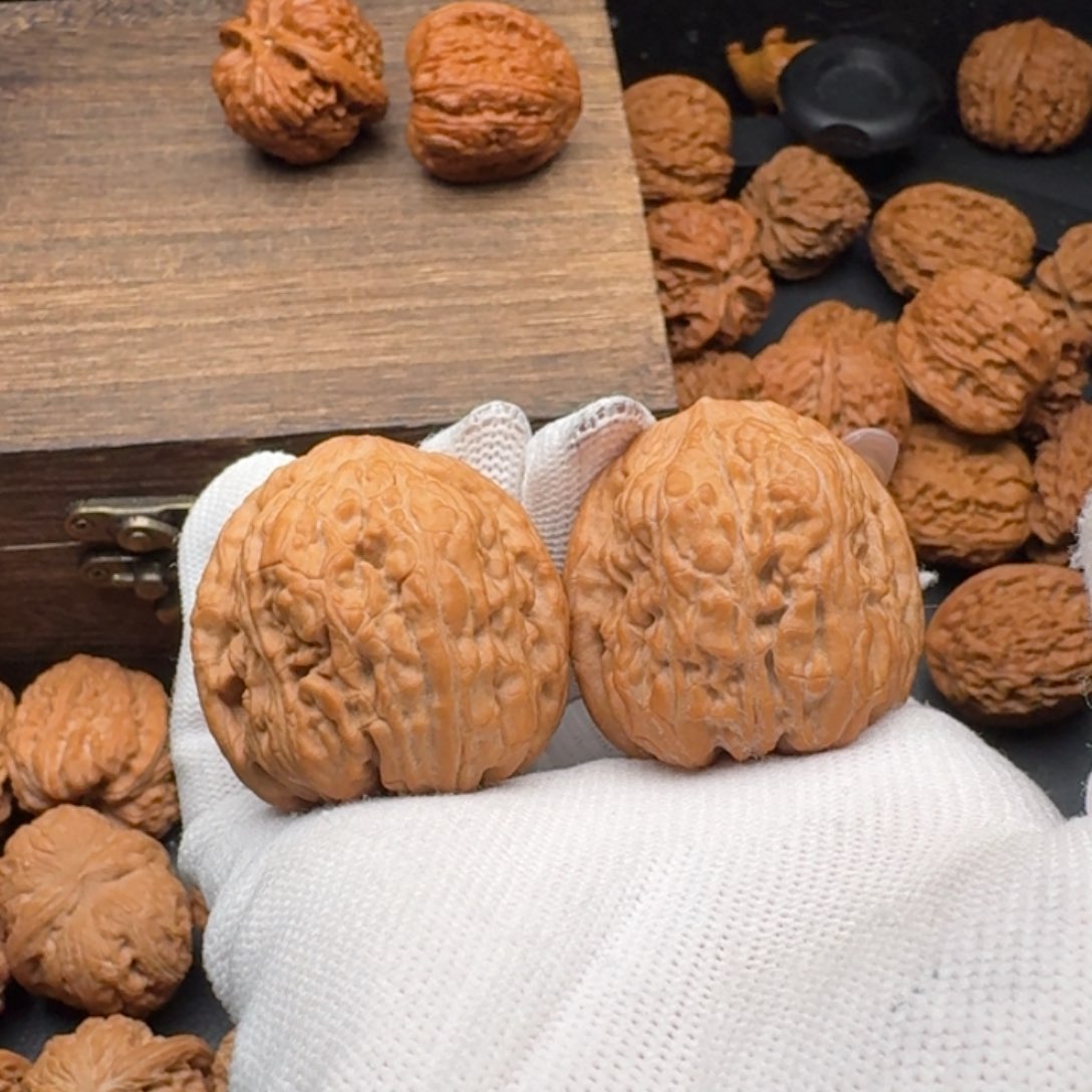 文玩核桃吊坠42金钱豹4791