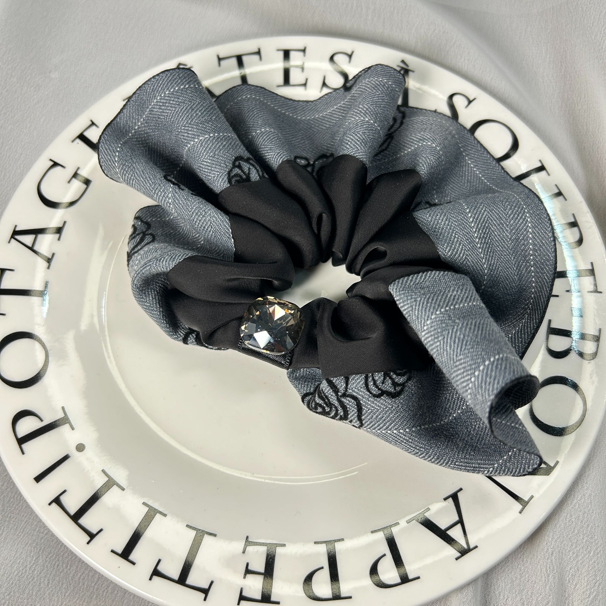 韩国原创轻奢气质手工复古文艺玫瑰花高级灰大肠发圈