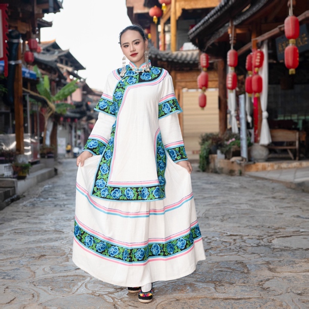 云尚彝裳 云南彝族女士长款民族风服饰白色套装时尚简约装