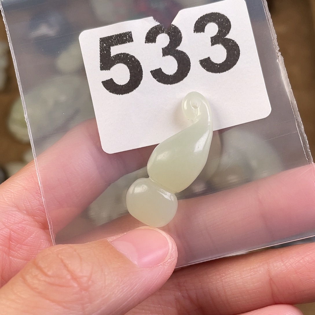 和田玉（糖玉）未镶嵌颈饰