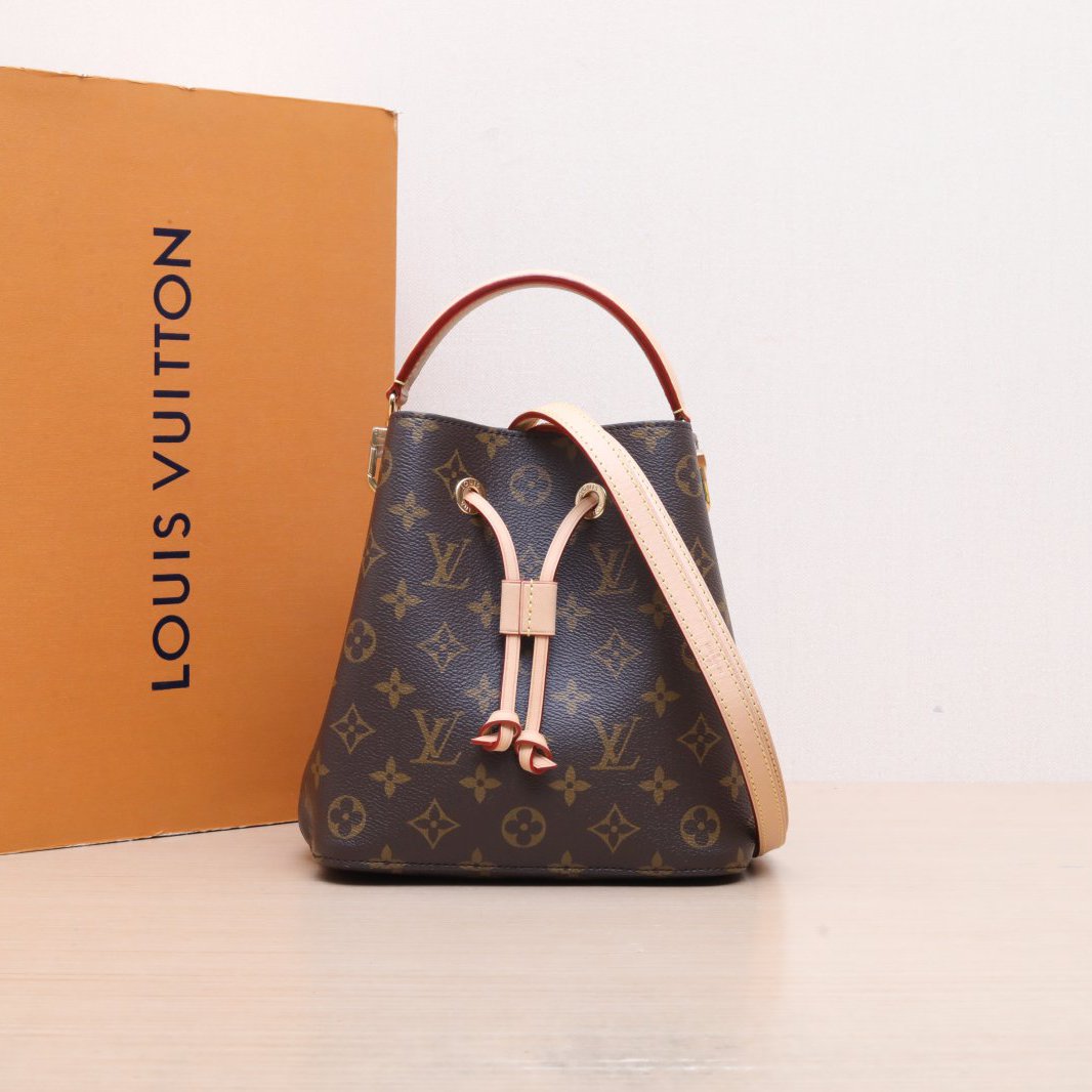 99新 LouisVuitton/路易威登 小花6欢 水桶包 BB 20 老花芯片 