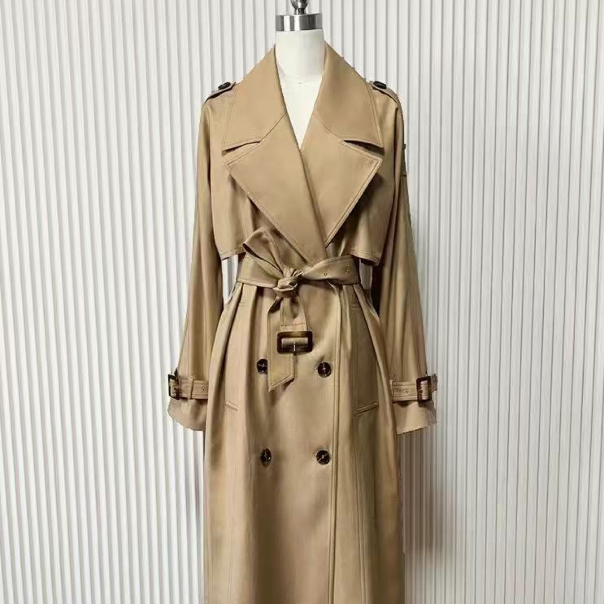 女装精品外套，默认微瑕，介意勿拍