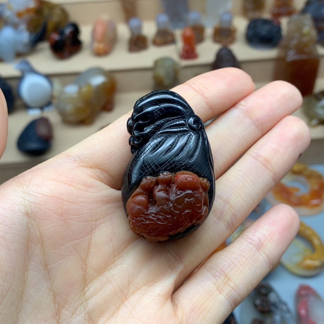 未镶嵌吊坠(赠链)玛瑙/玉髓檀