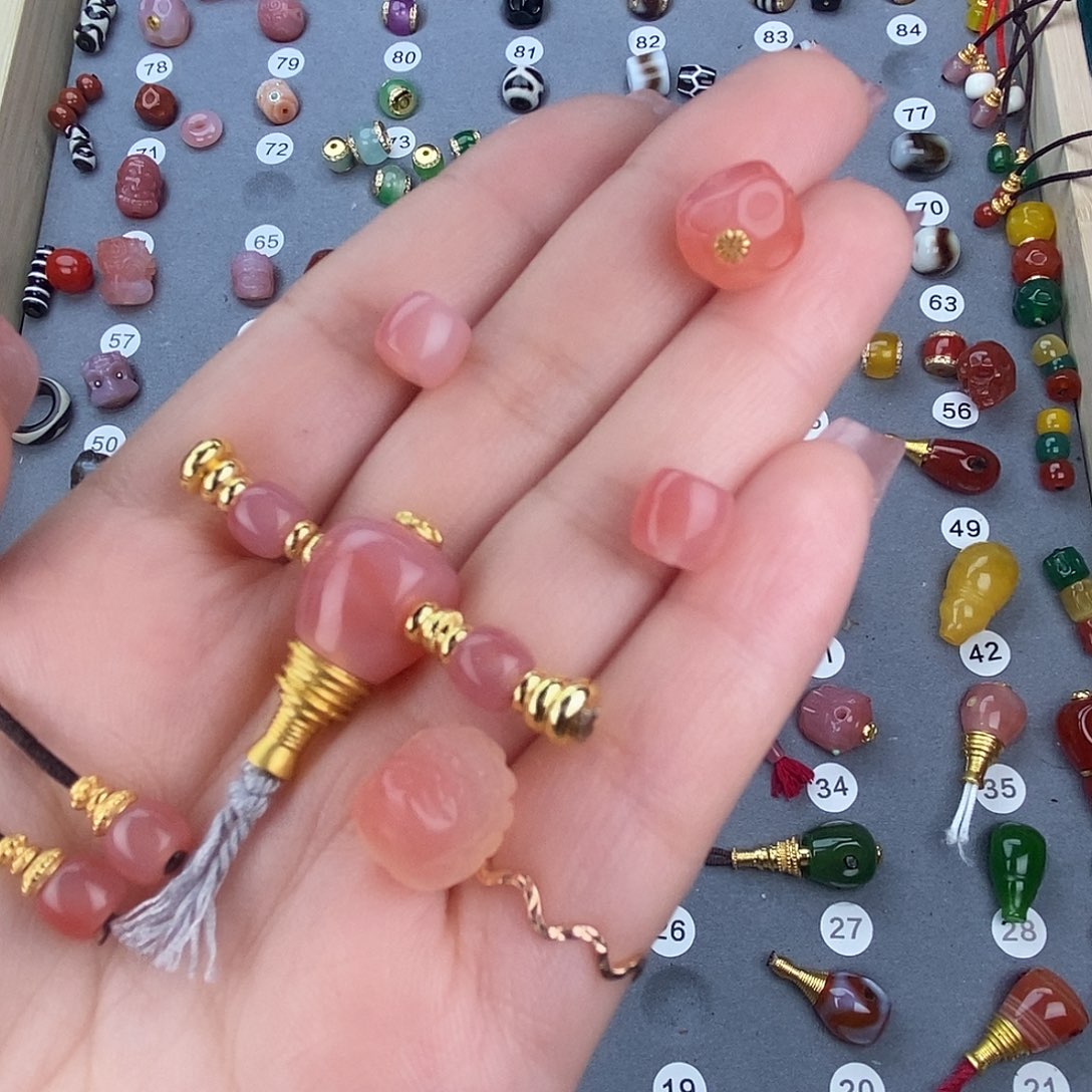 唔****玛瑙/玉髓饰品未镶嵌