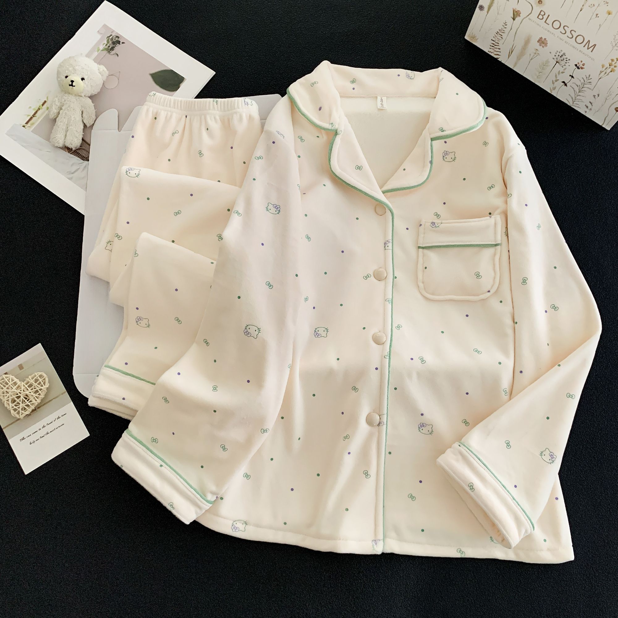 冬季海岛绒睡衣女保暖加绒加厚小众原创可爱风秋冬季家居服套装