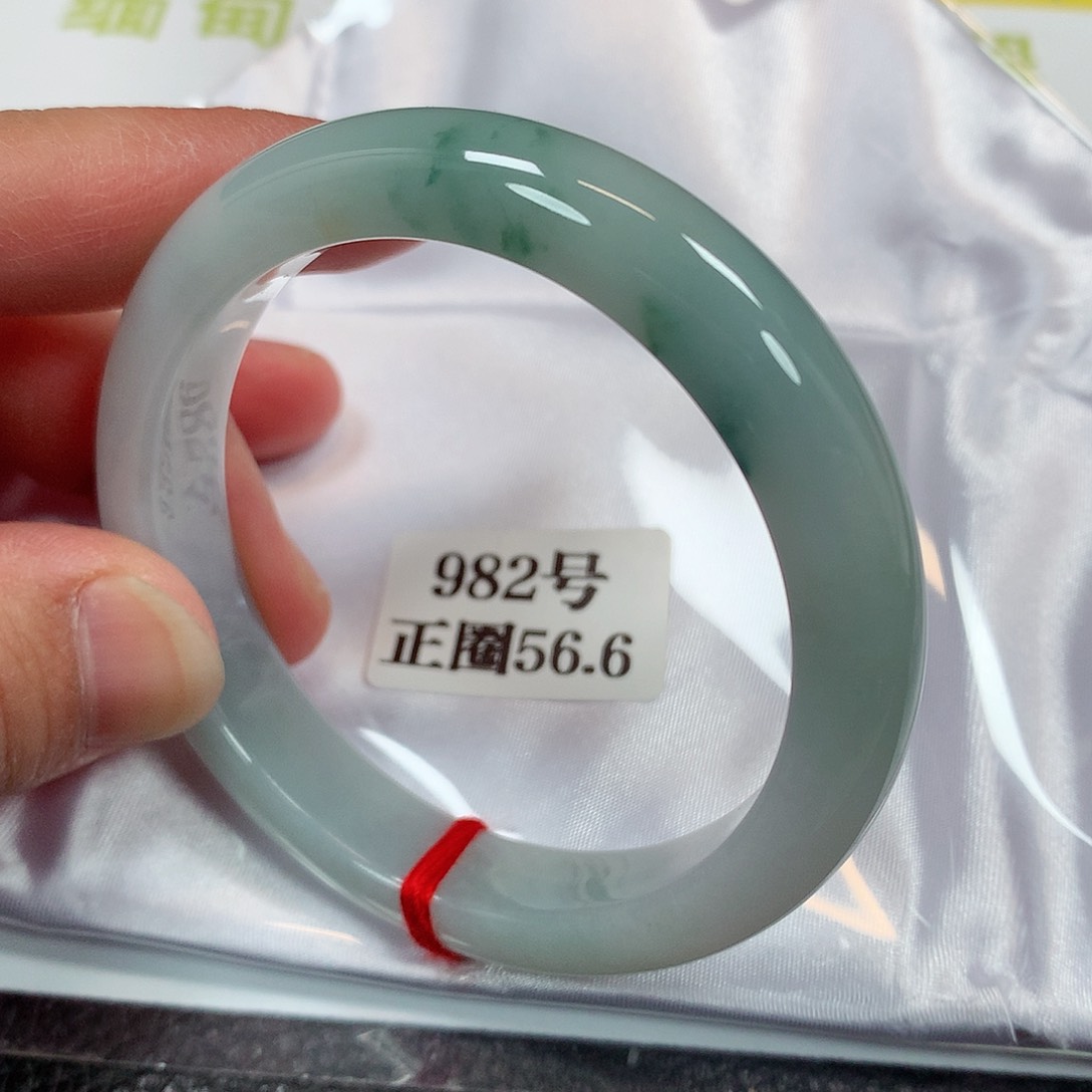 【闪购商品】未镶嵌手镯翡翠982号