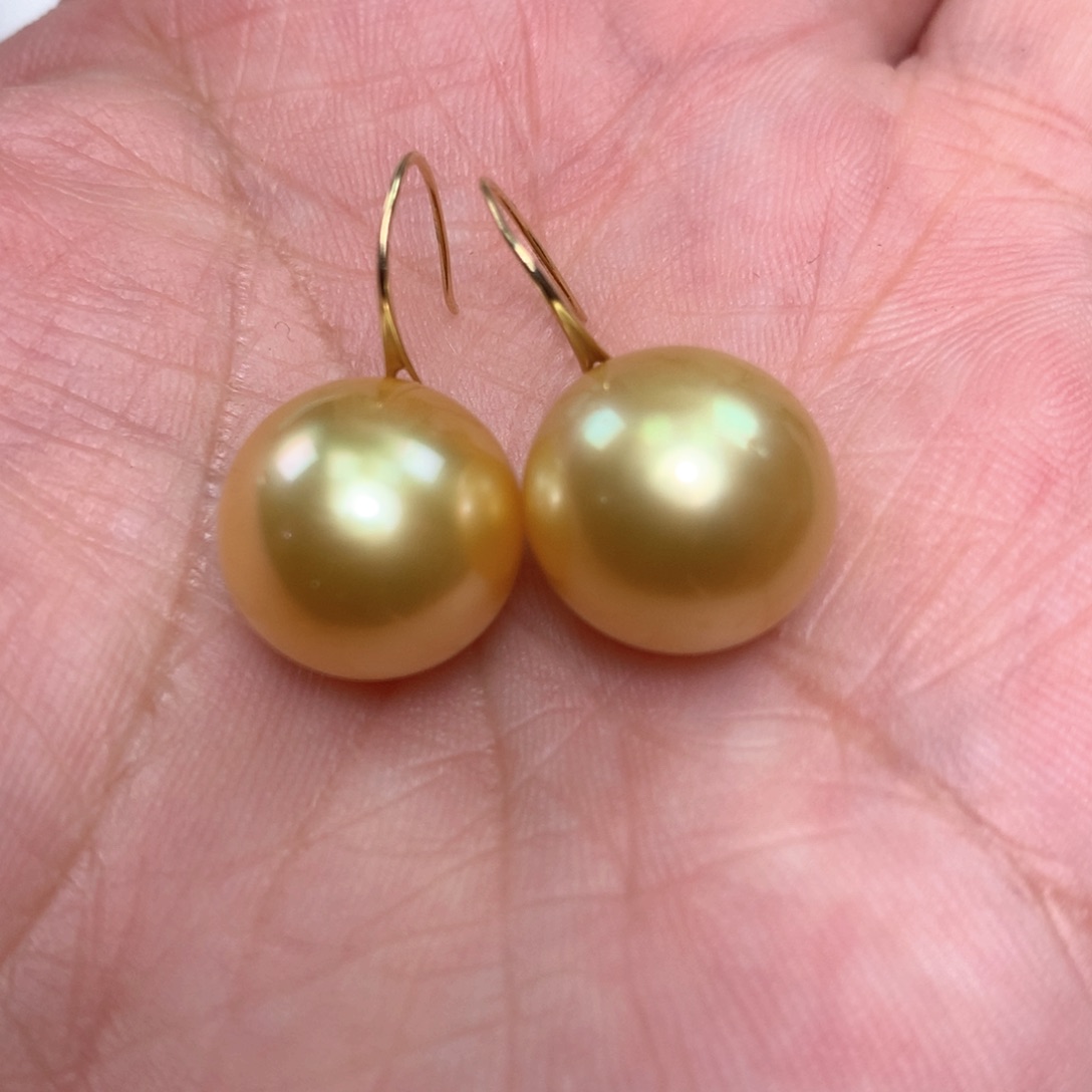 海水珍珠耳饰18K金镶嵌