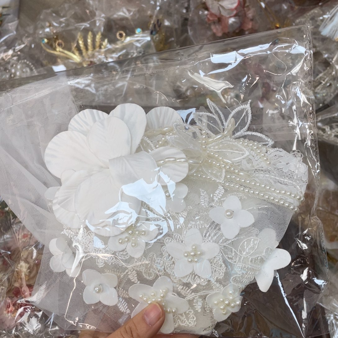 混合材质新娘头饰默认微瑕不退换