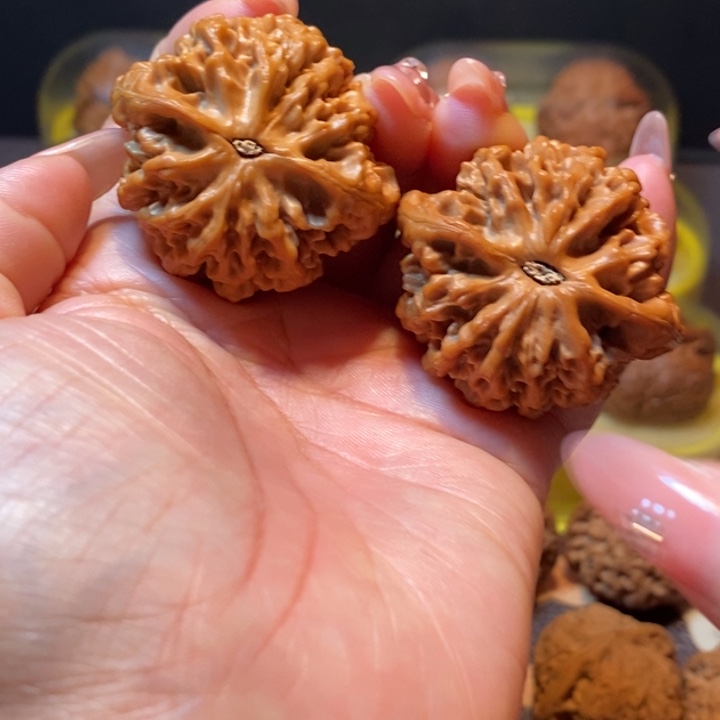 娟***东文玩核桃吊坠秦闷40