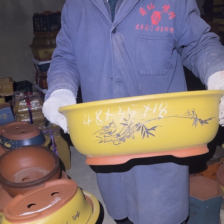 紫砂紫砂花盆和小