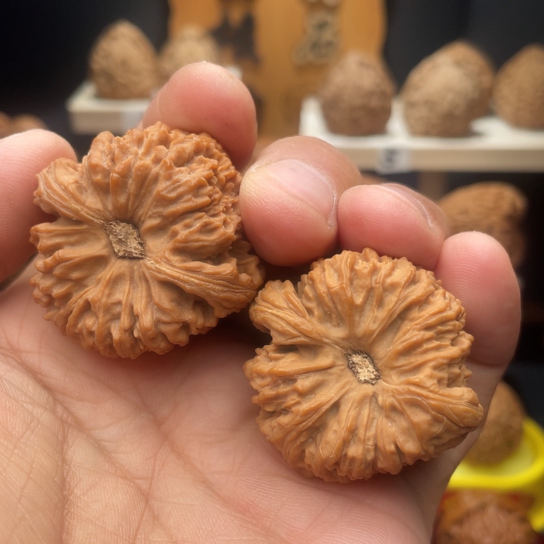 吊坠桃核南疆石40/40/40