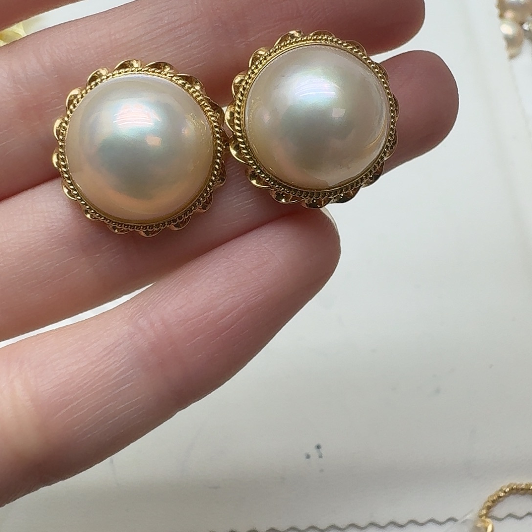耳饰未镶嵌拼合珍珠（马贝珠）