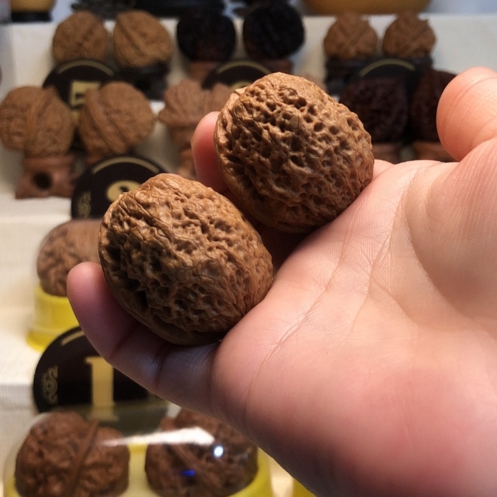 小***孟吊坠桃核云南铁核桃