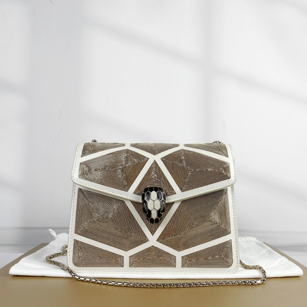 宝格丽/包包/95新/小号(20 X 14 X 4.5厘米)/C9204536817