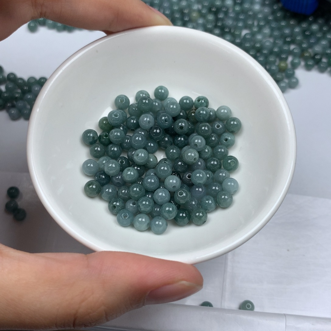 翡翠颈饰未镶嵌卡4.9