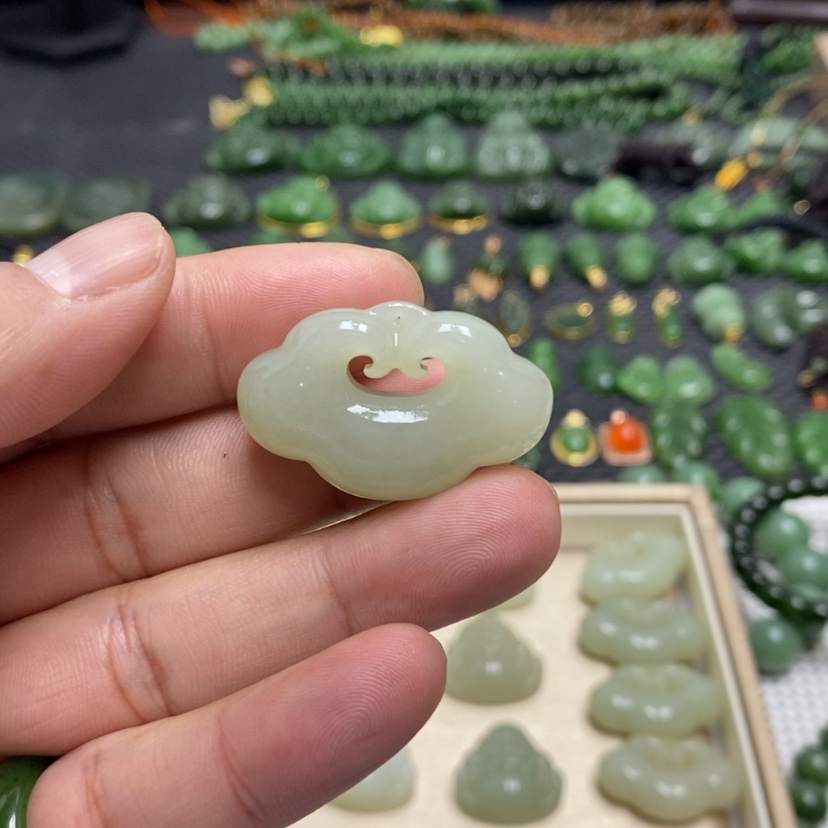 【闪购商品】和田玉颈饰未镶嵌