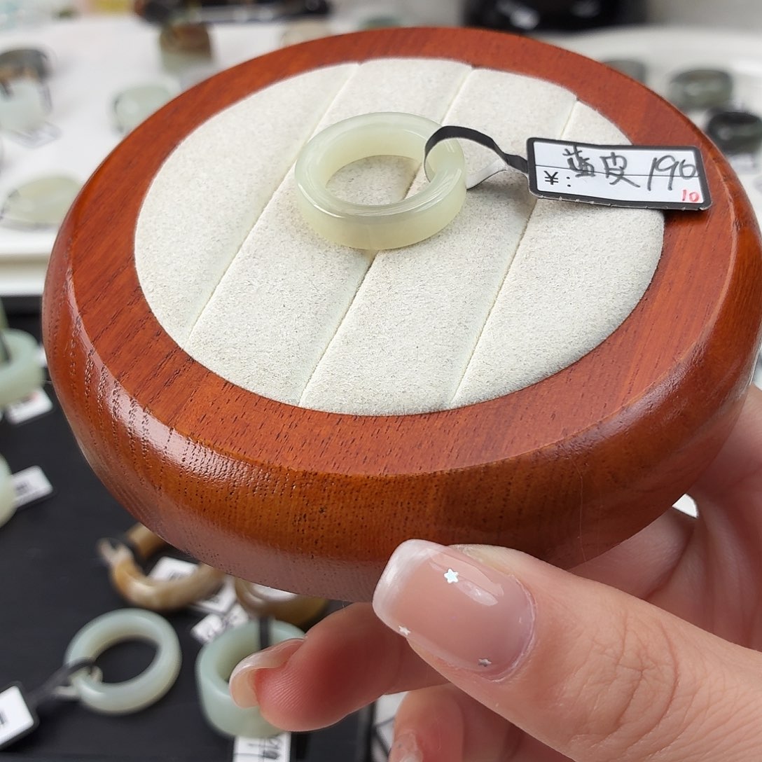 和田玉未镶嵌戒指Q97蓝皮圆切内径16.3港码12