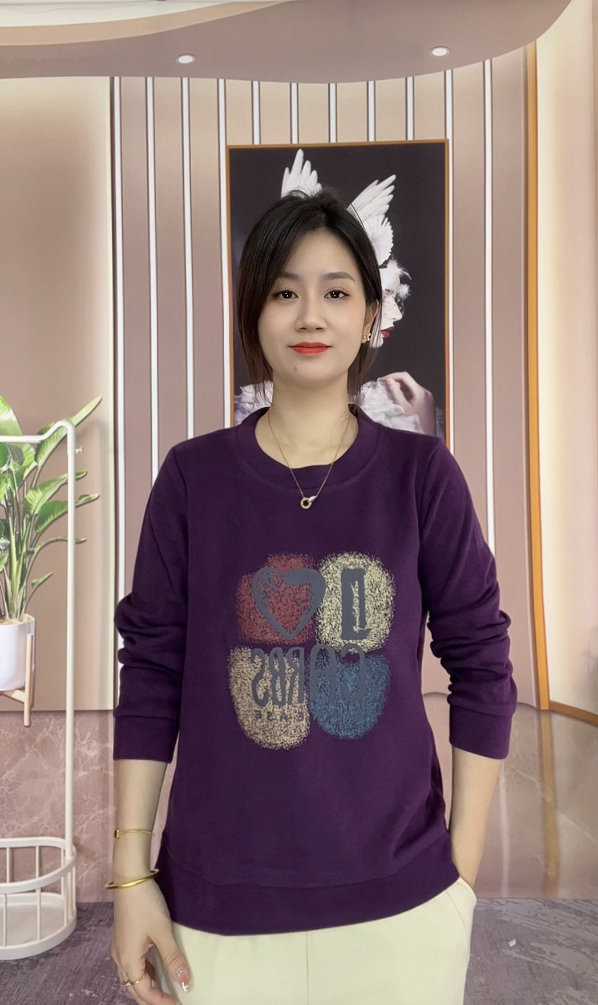 秋冬时尚正肩冬季新款精致百搭女士休闲卫衣显瘦打底上衣