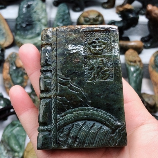 岫岩河磨玉（透闪石质玉）把件未镶嵌