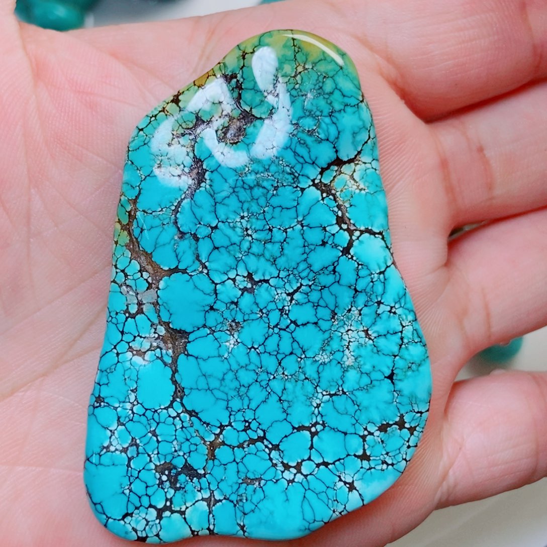 绿松石未镶嵌挂件