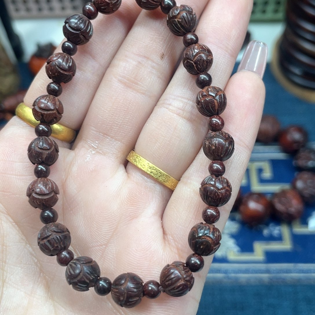 维腊木（绿檀）无事牌