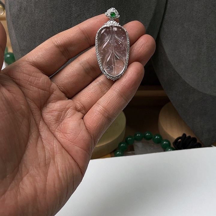 石英质玉叶子银S925镶嵌你****？