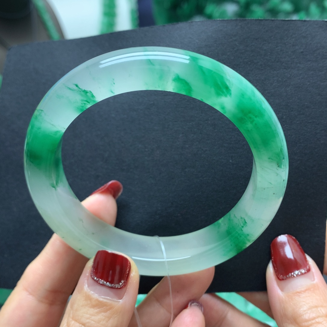 石英质玉手镯未镶嵌那*子