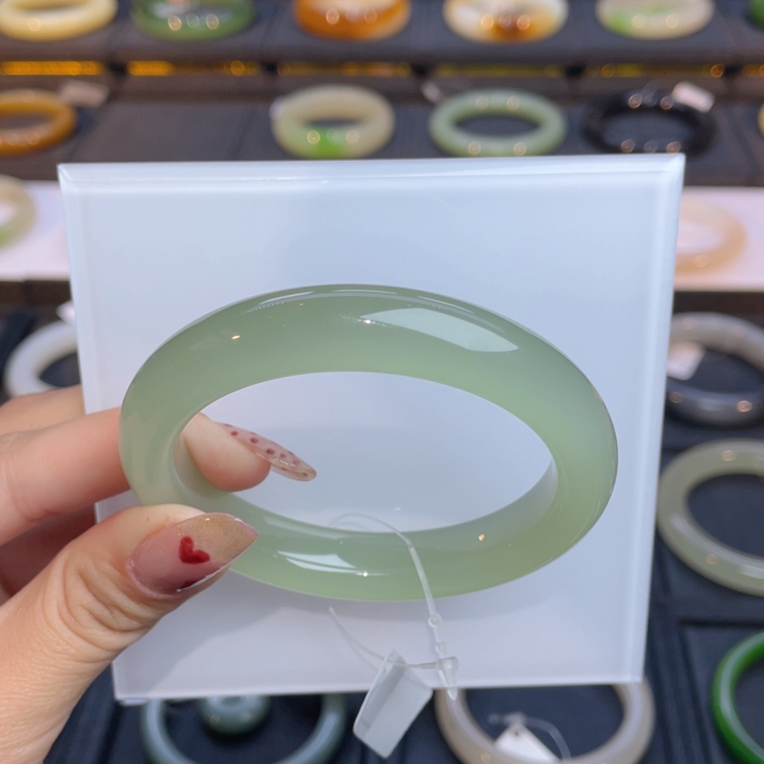 和田玉手镯未镶嵌风*子