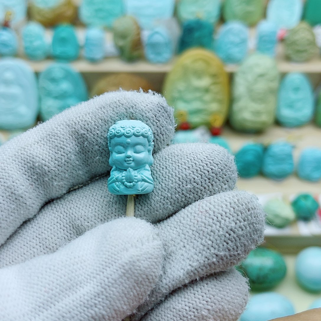 绿松石未镶嵌珠宝奇石