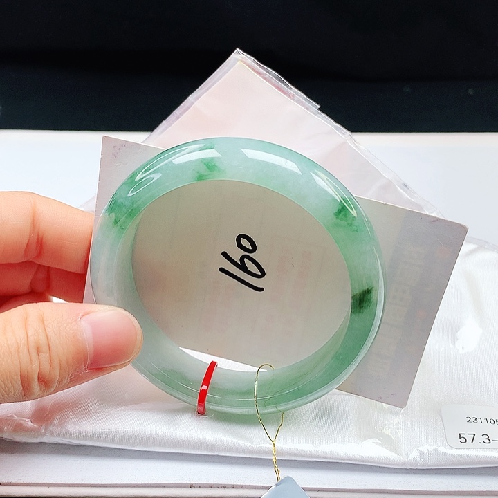 翡翠手镯未镶嵌57➕圈口