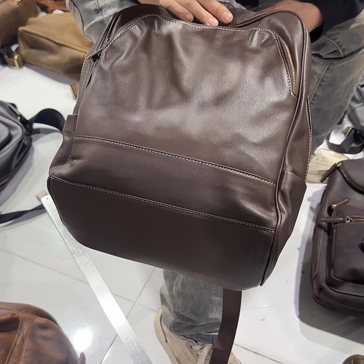 小牛皮（革）牛剖层皮革069