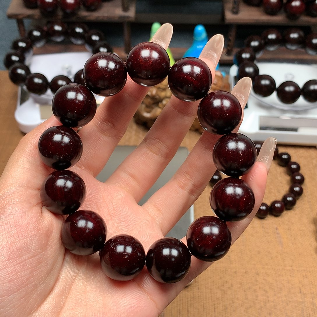 檀香紫檀（小叶紫檀）→****←1.8满星