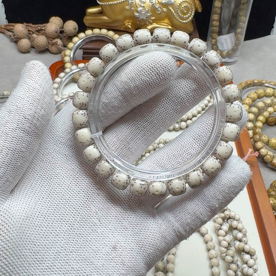 ****.星月菩提手串石玉料9/8白冰料正月留白小细星