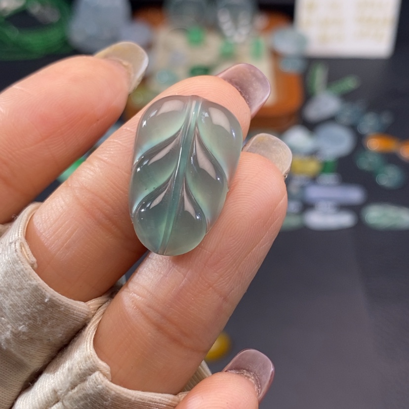 【闪购商品】翡翠挂件未镶嵌叶子