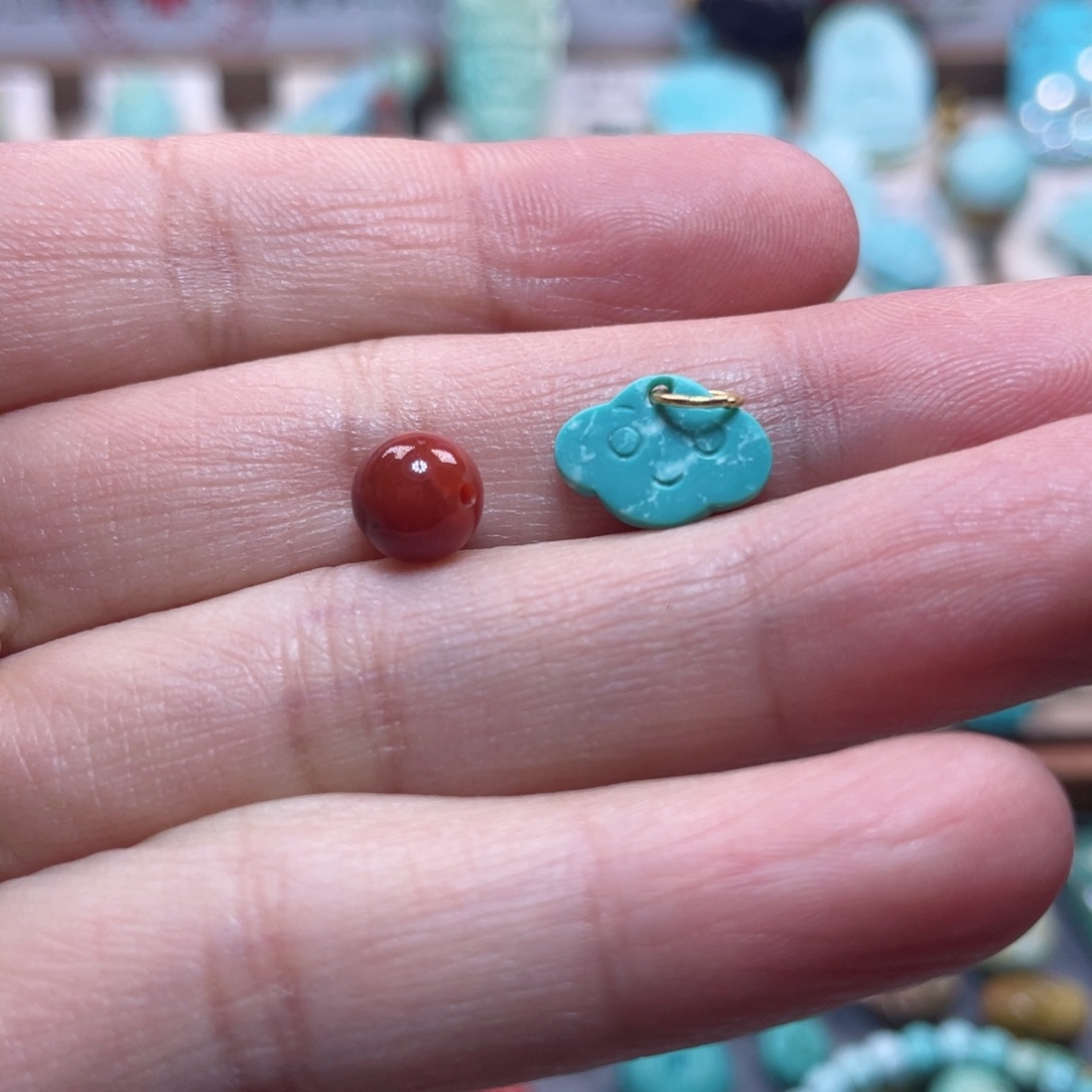 南红玛瑙配饰未镶嵌