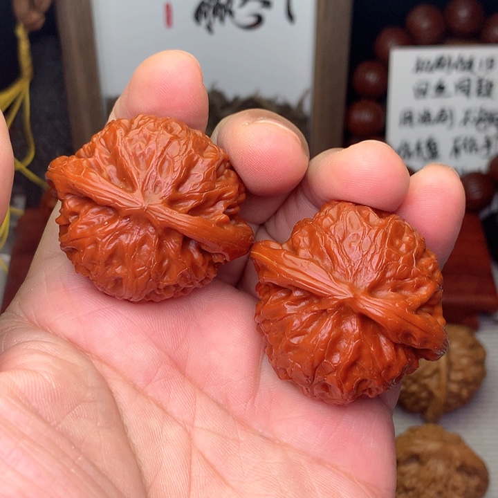 文玩核桃把件宫灯