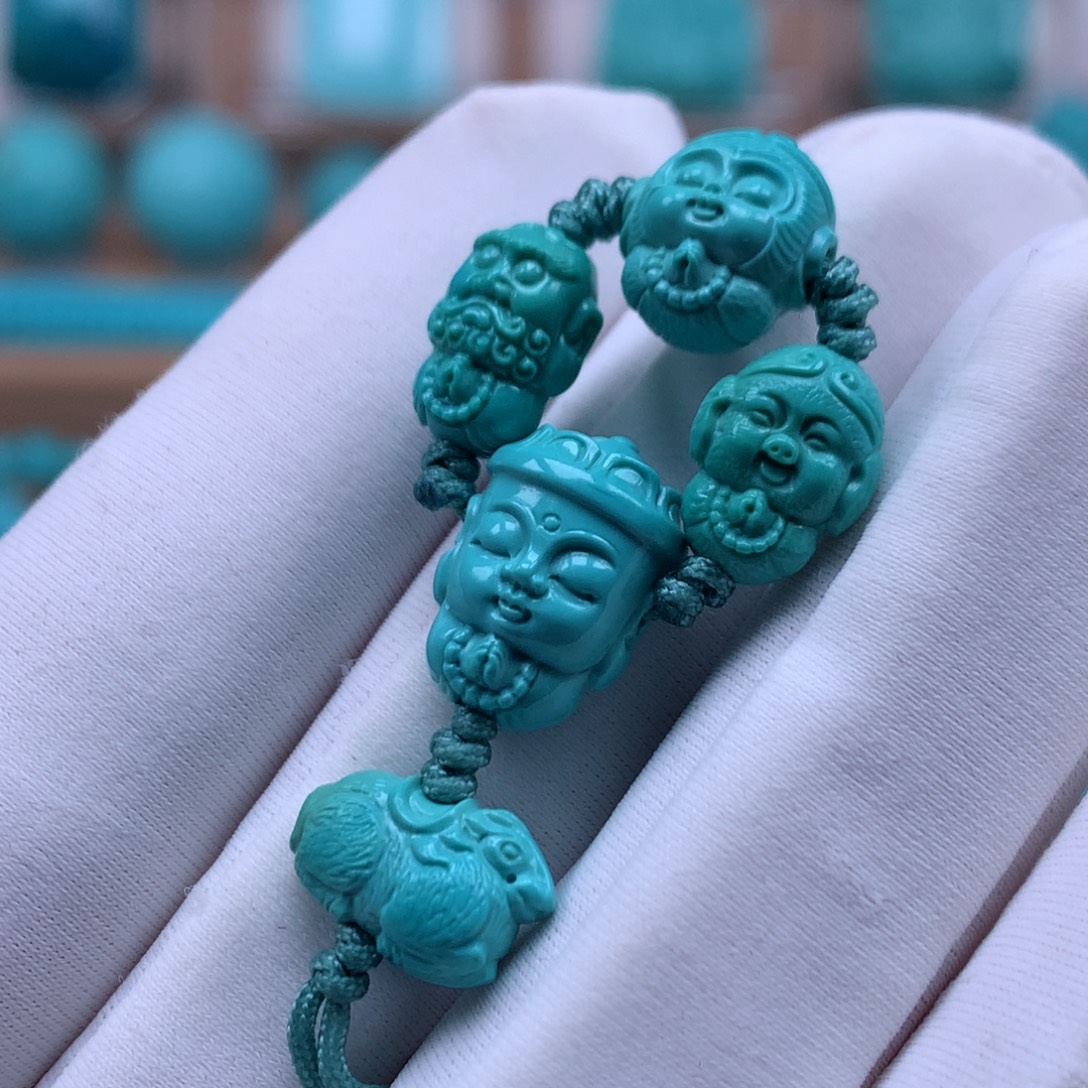 绿松石未镶嵌珠宝奇石